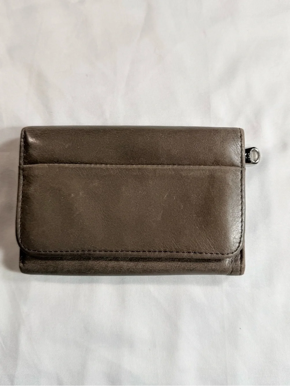 HOBO International Jill Trifold Leather Wallet Taupe Gray Floral Print Lining